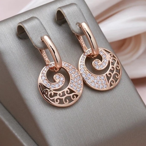 ⭐️ SPECTACULAR Unique Micro Pave Round Drop Earrings - Picture 1 of 11
